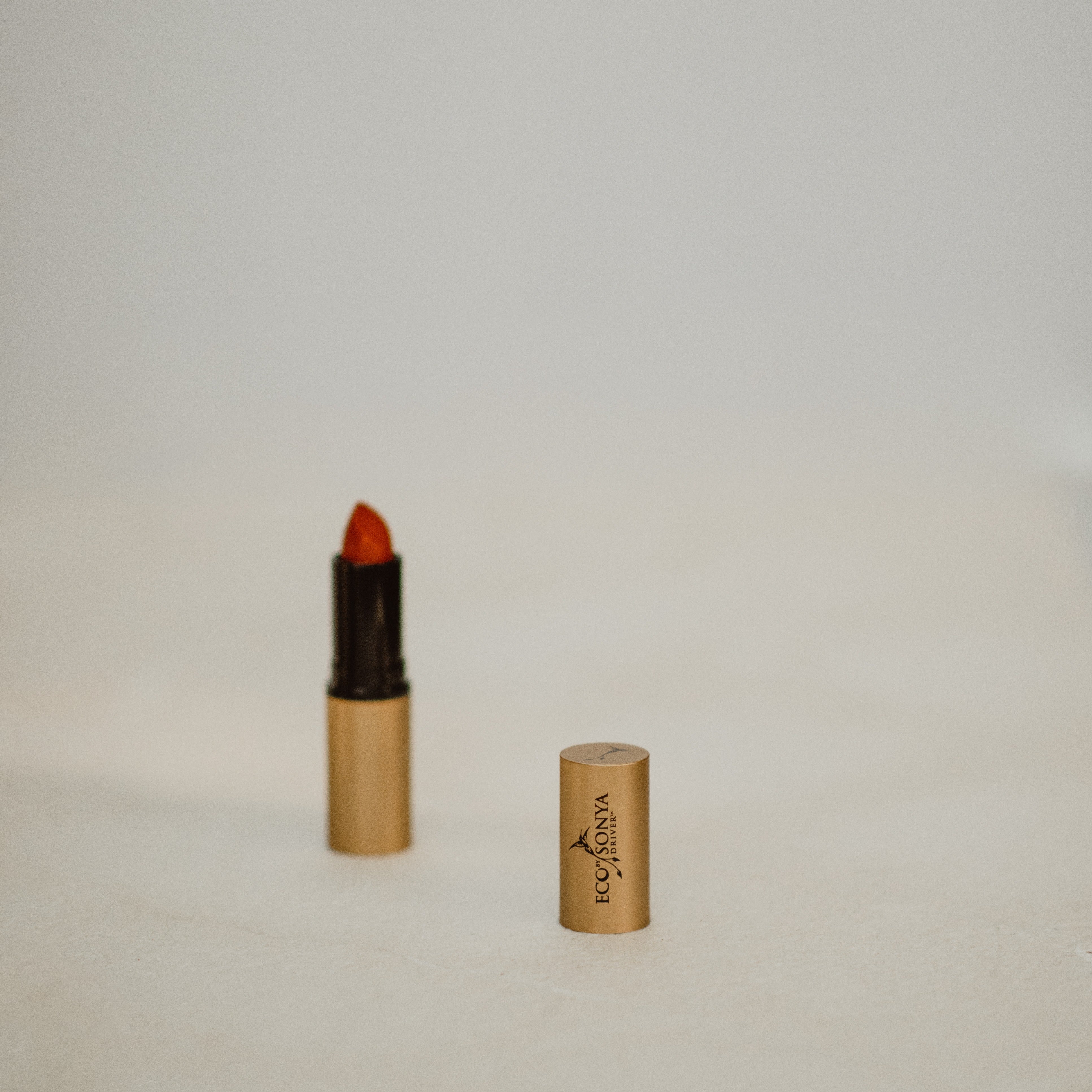 Lipstick Burleigh Red - Full Colour
