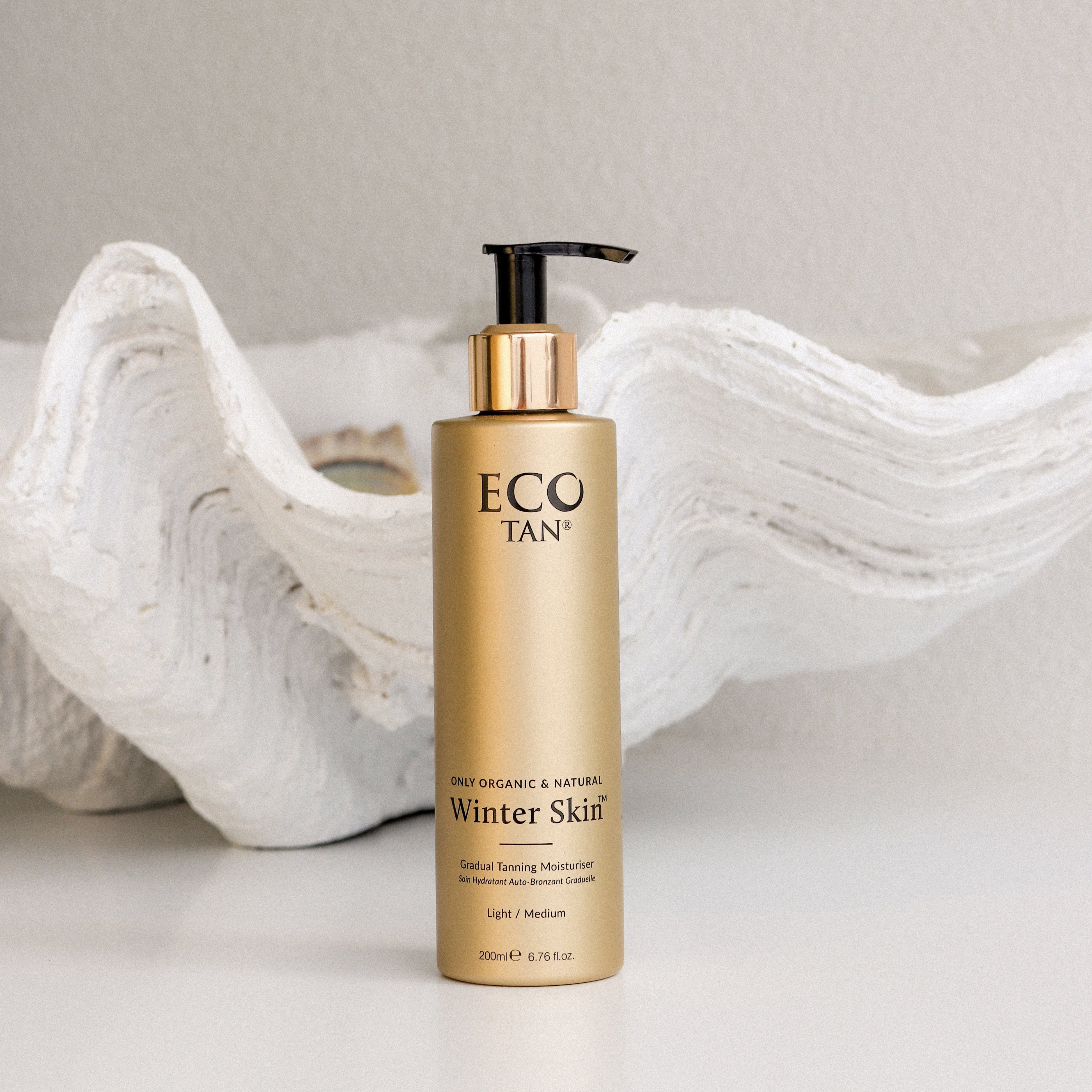 Eco Tan Winter Skin gradual tanning lotion white shell background